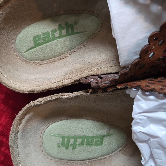 EARTH Origins "Holly" Sandal mandala design. Tan Leather. EUC SZ. 7.5 - Picture 5 of 10